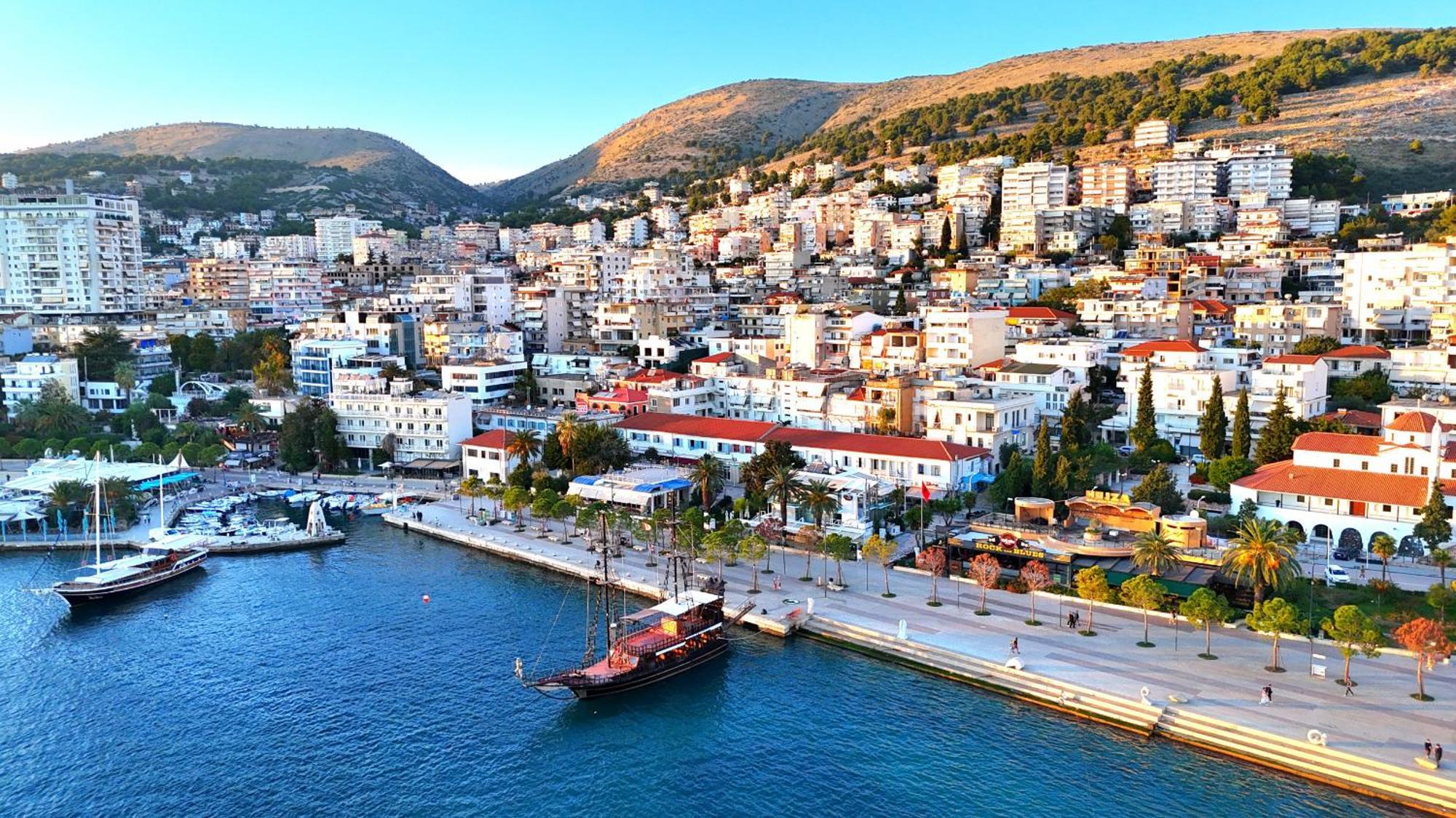 Deep Blue Rooftop - 111 Sarandë Eksteriør bilde